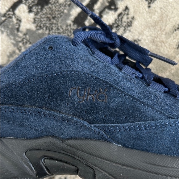 Ryka Women's walking shoes size 7, Navy blue Suede upper laces Shoes - Picture 3 of 6